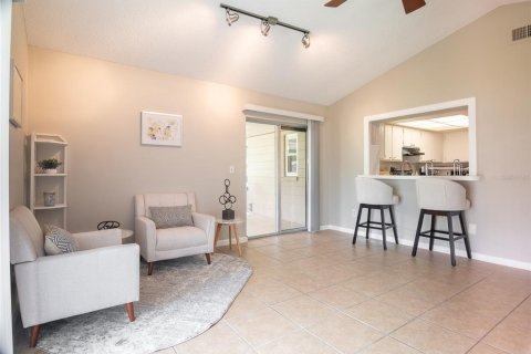 House in Kissimmee, Florida 4 bedrooms, 158.86 sq.m. № 1832851 - photo 8