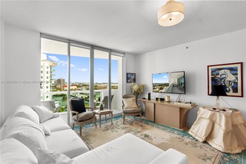 Condo in North Bay Village, Florida, 2 bedrooms  № 1420377 - photo 2
