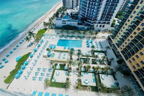 Condo in Hollywood, Florida  № 2346606 - photo 26