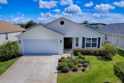 House in The Villages, Florida 3 bedrooms, 139.73 sq.m. № 2353240