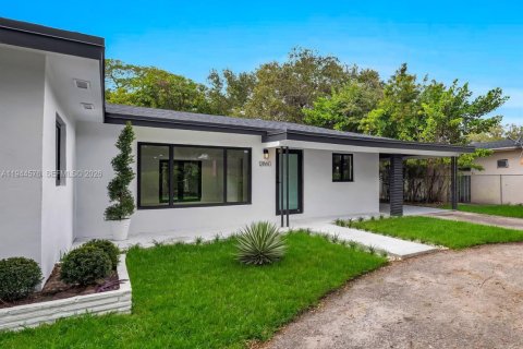 Casa en venta en North Miami, Florida, 3 dormitorios, 120.77 m2 № 2002398 - foto 4