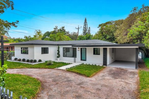 Casa en North Miami, Florida 3 dormitorios, 120.77 m2 № 2002398