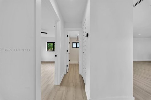 Casa en venta en North Miami, Florida, 3 dormitorios, 120.77 m2 № 2002398 - foto 16