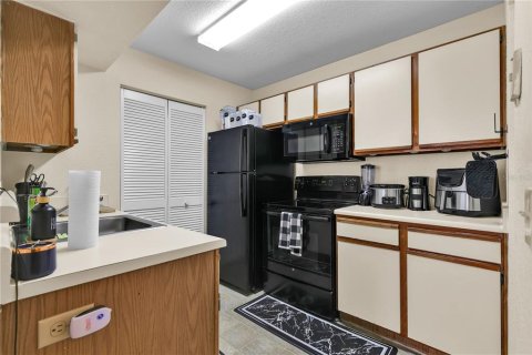 Condo in Orlando, Florida, 1 bedroom  № 1775685 - photo 13