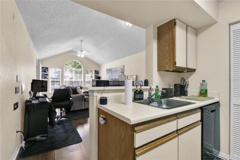 Condo in Orlando, Florida, 1 bedroom  № 1775685 - photo 14