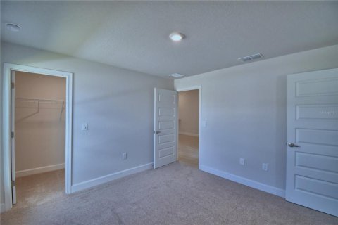 House in Auburndale, Florida 4 bedrooms, 204.38 sq.m. № 1242723 - photo 8