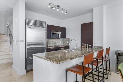 Copropriété à louer à Miami, Floride: 3 chambres, 163.79 m2 № 2363858 - photo 9
