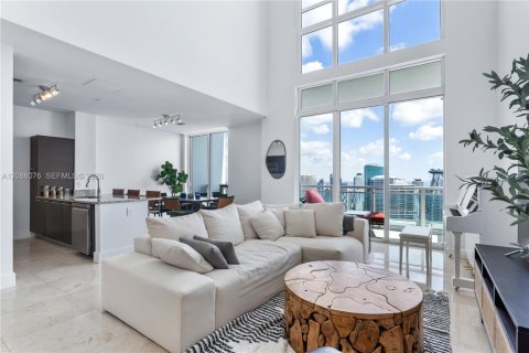 Condo à Miami, Floride, 3 chambres  № 2363858