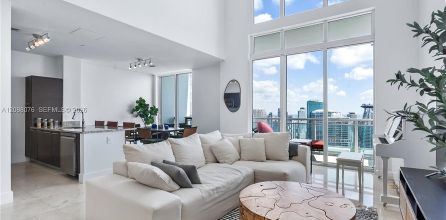 Condo à Miami, Floride, 3 chambres  № 2363858