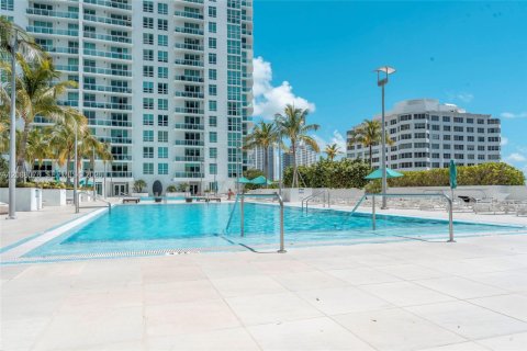 Copropriété à louer à Miami, Floride: 3 chambres, 163.79 m2 № 2363858 - photo 25