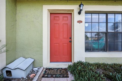 Touwnhouse à vendre à Winter Park, Floride: 2 chambres, 95.78 m2 № 1918691 - photo 2