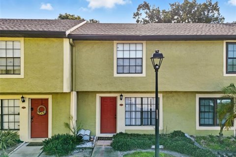 Touwnhouse à vendre à Winter Park, Floride: 2 chambres, 95.78 m2 № 1918691 - photo 1