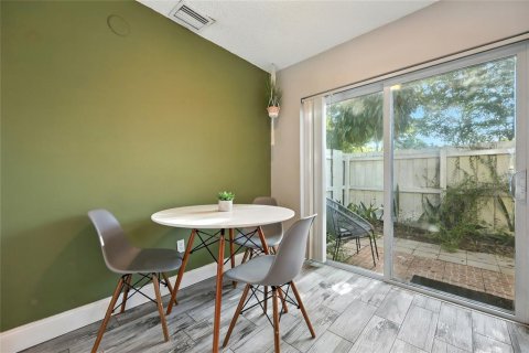 Touwnhouse à vendre à Winter Park, Floride: 2 chambres, 95.78 m2 № 1918691 - photo 10