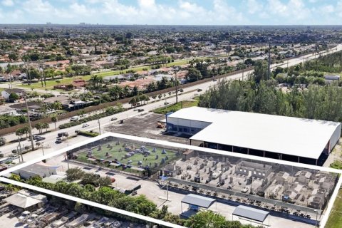 Commercial property in Miami, Florida № 2194607