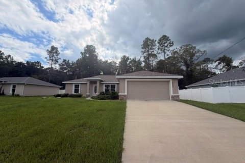 Casa en Citrus Springs, Florida 3 dormitorios, 136.01 m2 № 2378039