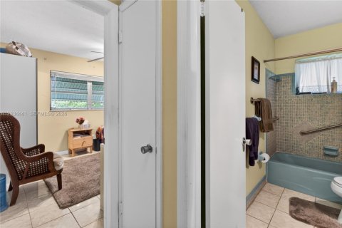 Casa en venta en Lauderdale Lakes, Florida, 2 dormitorios, 127.46 m2 № 2154594 - foto 22