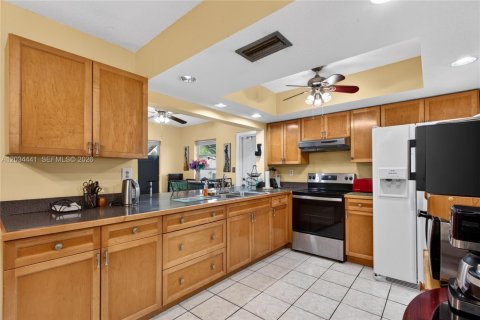 Casa en venta en Lauderdale Lakes, Florida, 2 dormitorios, 127.46 m2 № 2154594 - foto 11