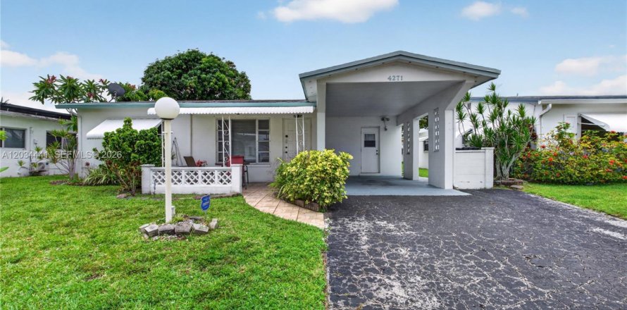 Casa en Lauderdale Lakes, Florida 2 dormitorios, 127.46 m2 № 2154594