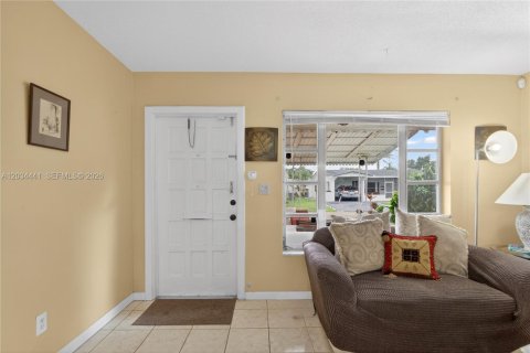 Casa en venta en Lauderdale Lakes, Florida, 2 dormitorios, 127.46 m2 № 2154594 - foto 4