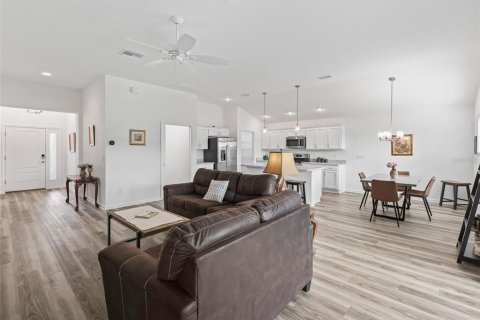 Casa en venta en The Villages, Florida, 3 dormitorios, 137.4 m2 № 1884653 - foto 7