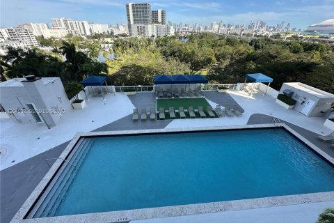 Copropriété à louer à Miami, Floride: 2 chambres, 88.72 m2 № 2045881 - photo 10