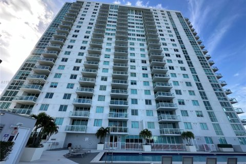 Condo à Miami, Floride, 2 chambres  № 2045881