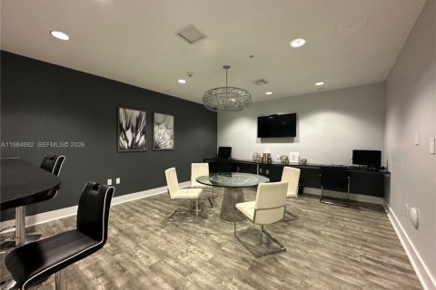 Copropriété à louer à Miami, Floride: 2 chambres, 88.72 m2 № 2045881 - photo 11