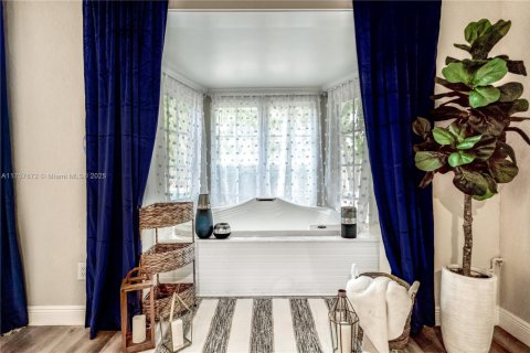 Villa ou maison à vendre à Oakland Park, Floride: 5 chambres, 413.04 m2 № 1985317 - photo 6