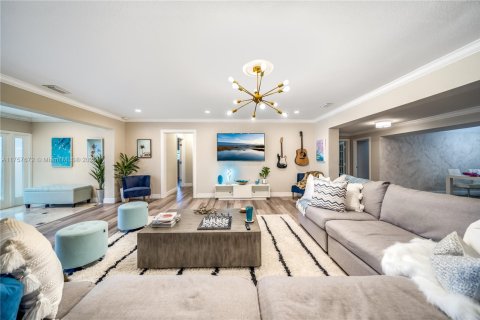 Villa ou maison à vendre à Oakland Park, Floride: 5 chambres, 413.04 m2 № 1985317 - photo 18