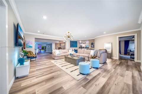 Villa ou maison à vendre à Oakland Park, Floride: 5 chambres, 413.04 m2 № 1985317 - photo 2