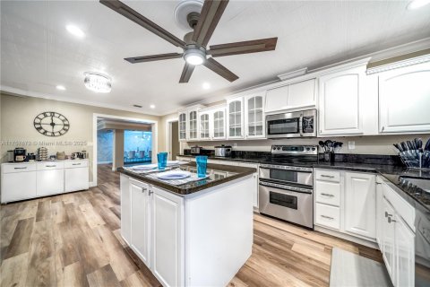 Villa ou maison à vendre à Oakland Park, Floride: 5 chambres, 413.04 m2 № 1985317 - photo 29