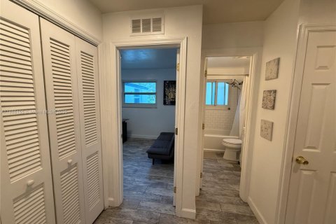 Casa en venta en Dania Beach, Florida, 3 dormitorios, 119.84 m2 № 1939125 - foto 16
