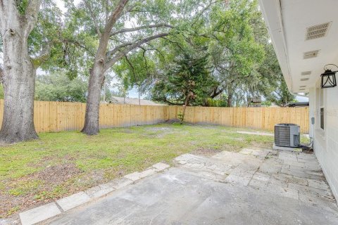 Casa en venta en Tampa, Florida, 2 dormitorios, 115.57 m2 № 1903480 - foto 6