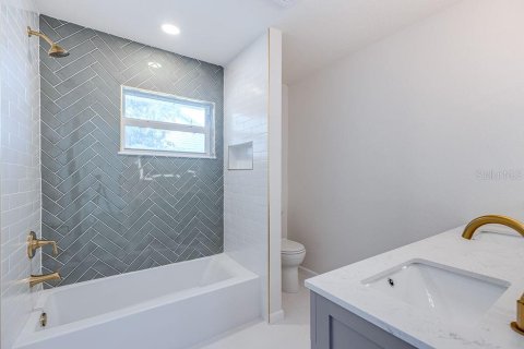 Casa en venta en Tampa, Florida, 2 dormitorios, 115.57 m2 № 1903480 - foto 26