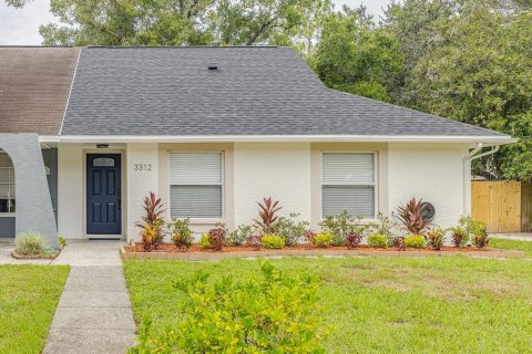 Casa en venta en Tampa, Florida, 2 dormitorios, 115.57 m2 № 1903480 - foto 1