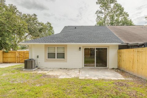Casa en venta en Tampa, Florida, 2 dormitorios, 115.57 m2 № 1903480 - foto 5