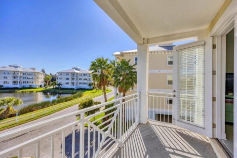 Condo in Bradenton, Florida, 3 bedrooms № 2141940 - photo 29
