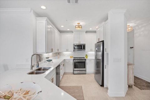 Condo in Bradenton, Florida, 3 bedrooms № 2141940 - photo 8