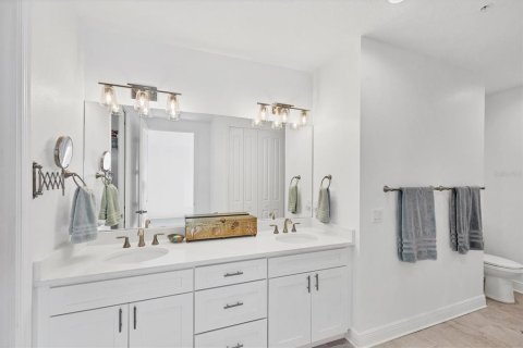 Condo in Bradenton, Florida, 3 bedrooms № 2141940 - photo 30