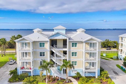 Condo in Bradenton, Florida, 3 bedrooms № 2141940