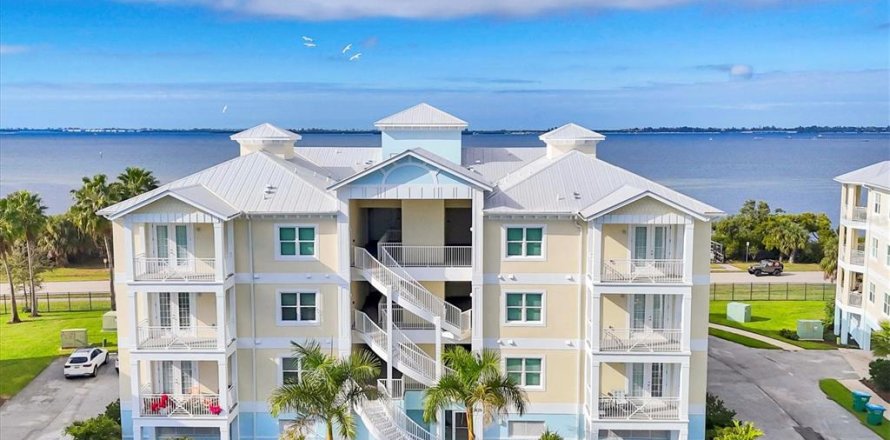 Condo in Bradenton, Florida, 3 bedrooms № 2141940