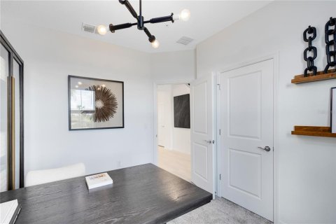 Townhouse in Orlando, Florida 4 bedrooms, 171.59 sq.m. № 2152240 - photo 4
