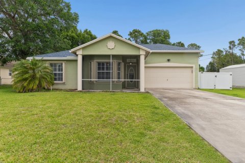 Villa ou maison à Port St. Lucie, Floride 3 chambres, 119.38 m2 № 2085107