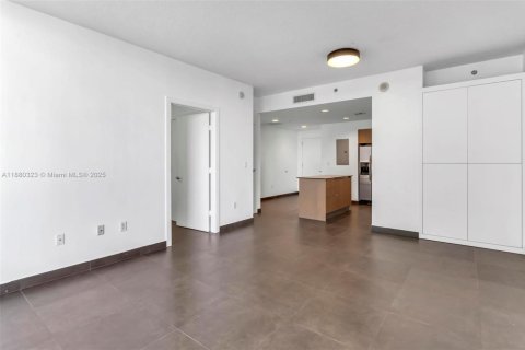 Condo in Miami, Florida, 1 bedroom  № 1929252 - photo 24