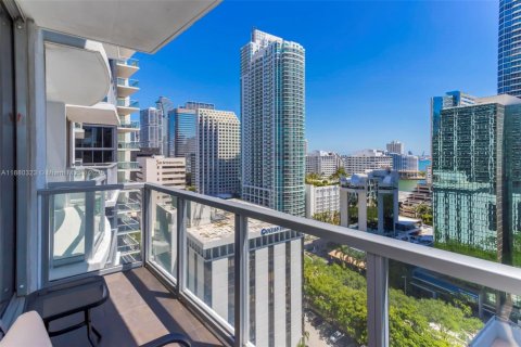 Condo in Miami, Florida, 1 bedroom  № 1929252 - photo 16