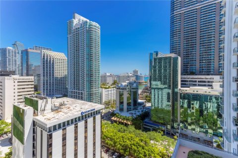 Condo in Miami, Florida, 1 bedroom  № 1929252 - photo 9