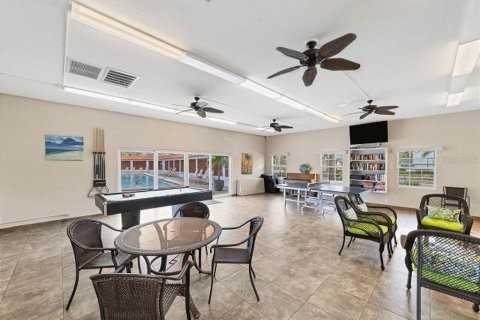 Villa ou maison à louer à Sarasota, Floride: 2 chambres, 77.67 m2 № 2125753 - photo 8