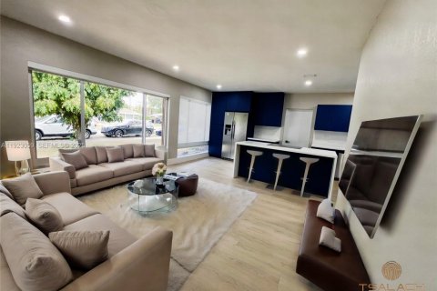 Villa ou maison à vendre à Fort Lauderdale, Floride: 3 chambres, 97.27 m2 № 1983551 - photo 3