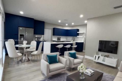 Villa ou maison à vendre à Fort Lauderdale, Floride: 3 chambres, 97.27 m2 № 1983551 - photo 2