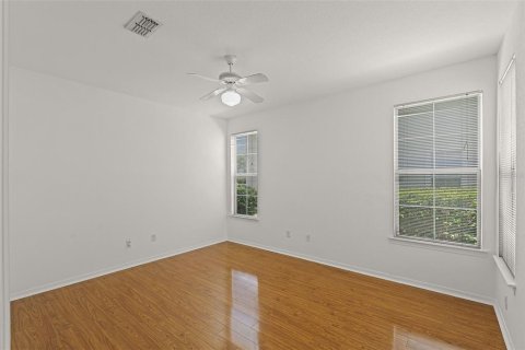 Condo in Orlando, Florida, 2 bedrooms  № 1833202 - photo 12